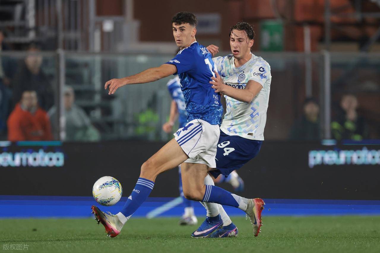 意大利杯半决赛0-0，意甲第一0射正，遭科莫逼平，无缘占得先机